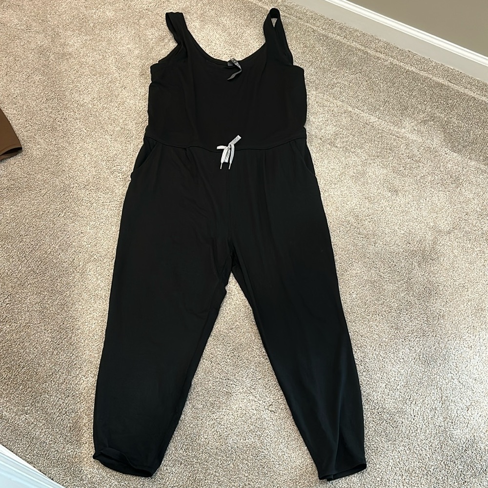 Vuori Black Sleeveless Jumpsuit Romper